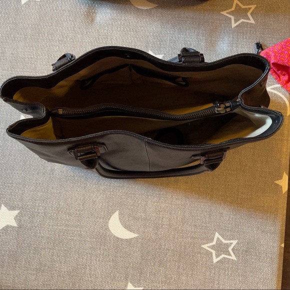 SOLD. Tory Burch Robinson Tote Bag. Large. GUC - Picture 4 of 14